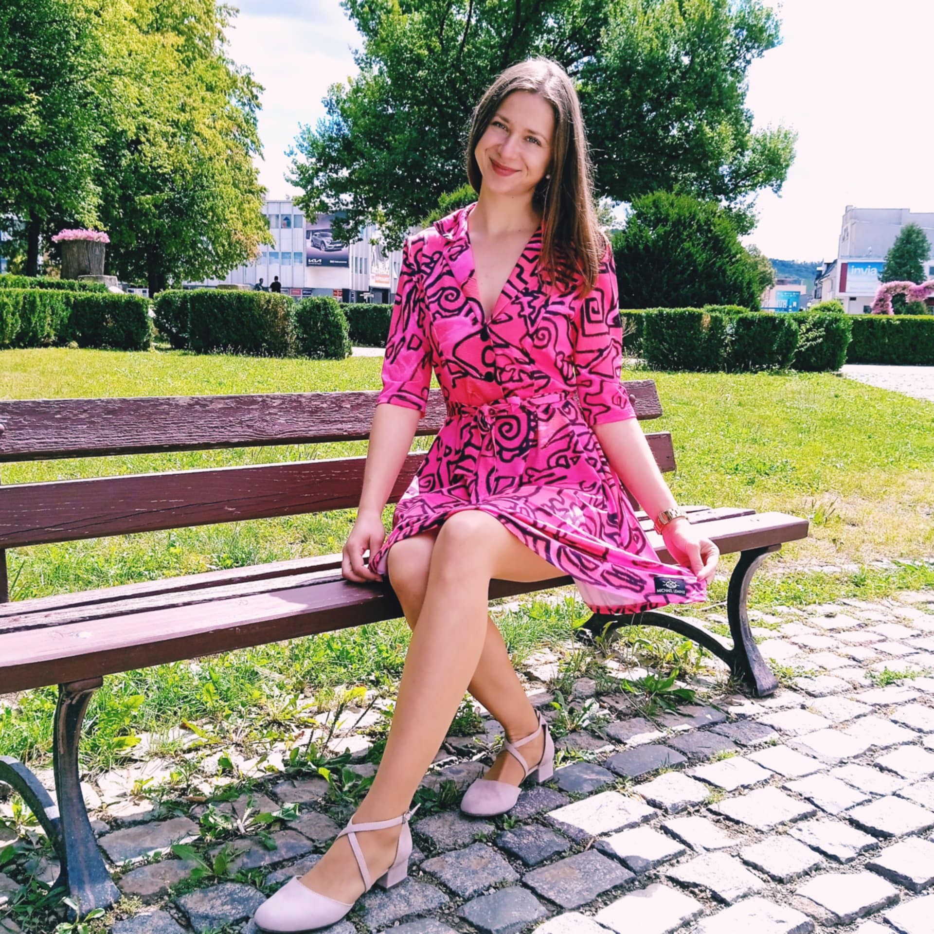 Vzor na výber - Gombíkové šaty s rukávmi – Obrázok 7